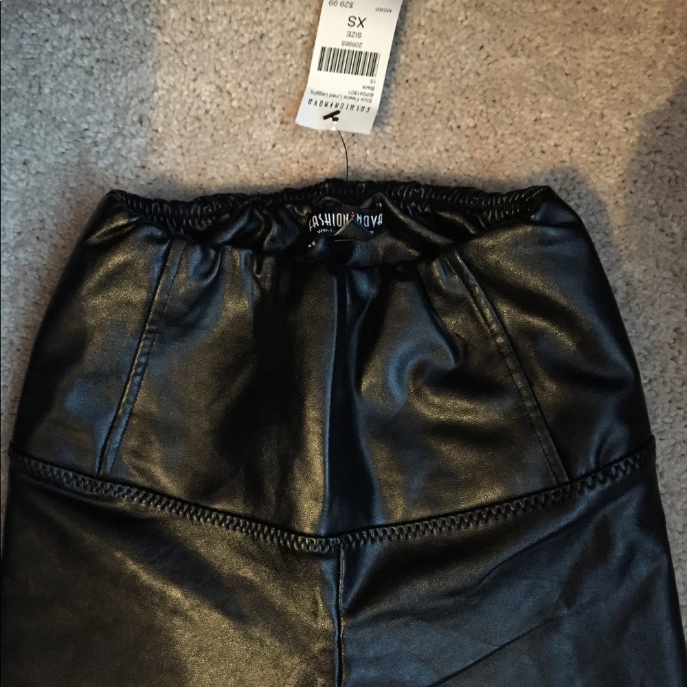Leather leggings